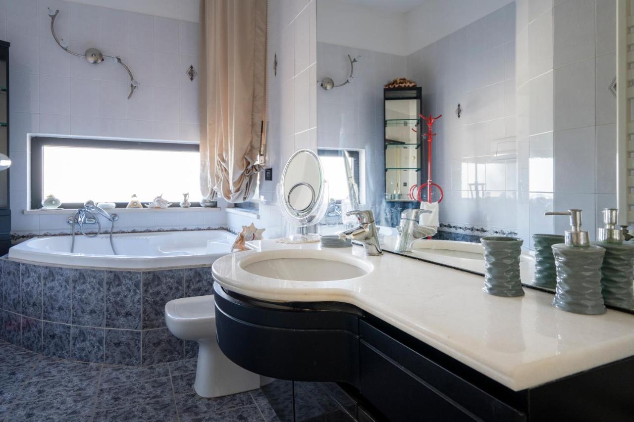 Grazia Attic Apartment With Terrace Trani Extérieur photo