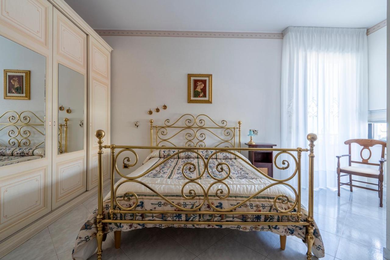 Grazia Attic Apartment With Terrace Trani Extérieur photo