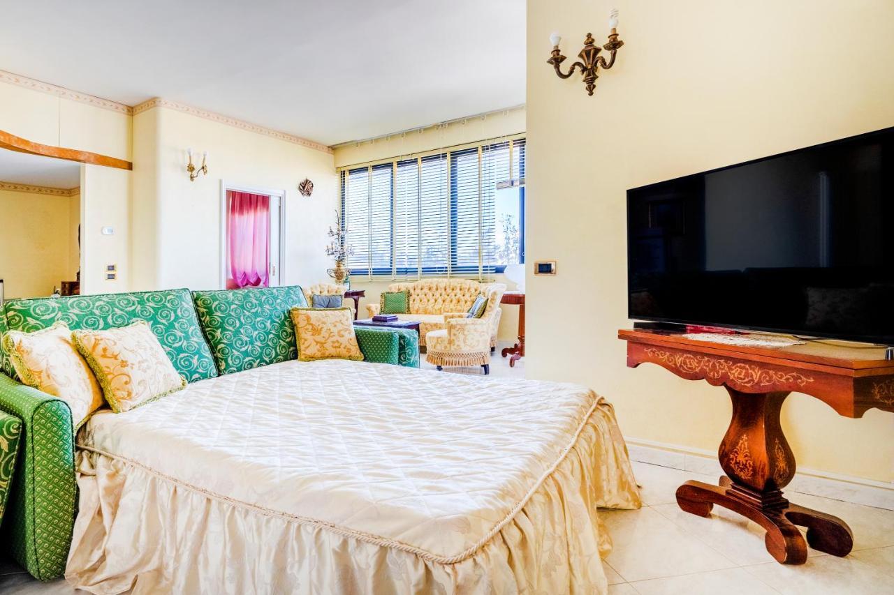 Grazia Attic Apartment With Terrace Trani Extérieur photo