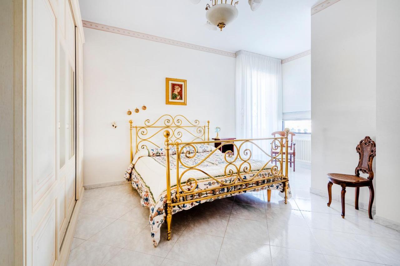 Grazia Attic Apartment With Terrace Trani Extérieur photo